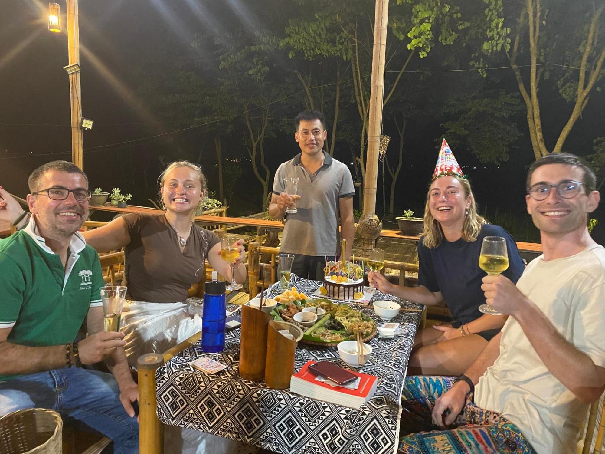 Truong Huy Homestay Mai Chau Exteriör bild