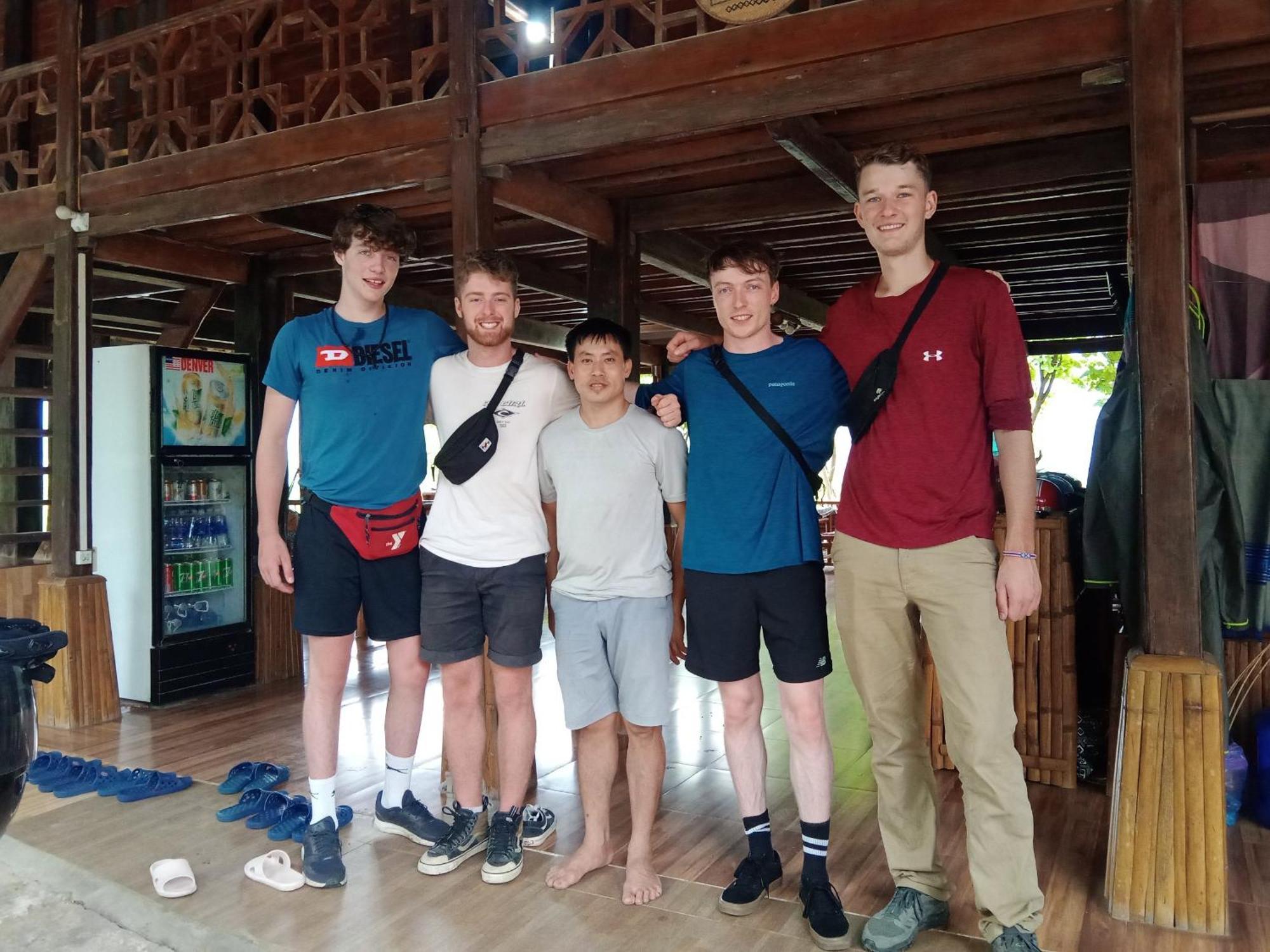 Truong Huy Homestay Mai Chau Exteriör bild