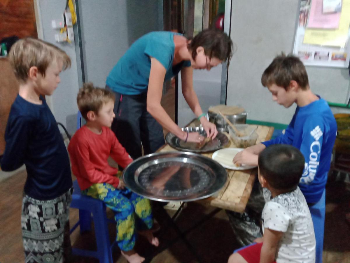 Truong Huy Homestay Mai Chau Exteriör bild
